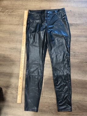 HUE Black Faux Leather Jeggings